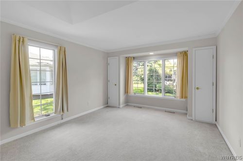 3 Saint Charles Ct, Amherst, NY, 14221-5826 | Card Image
