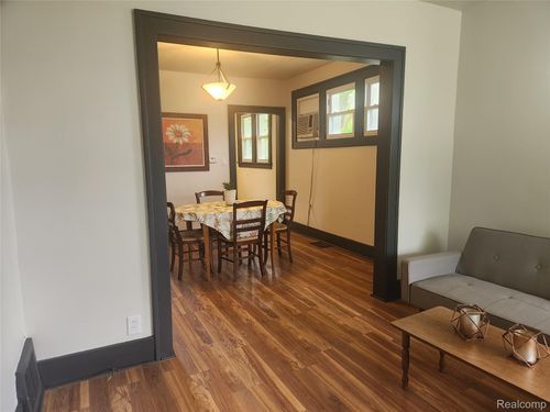 428 E Milton Ave, Hazel Park, MI, 48030-2575 | Card Image