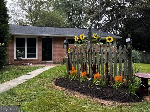 4 W Pennsbury Way, Chadds Ford, PA, 19317-9307 | Card Image