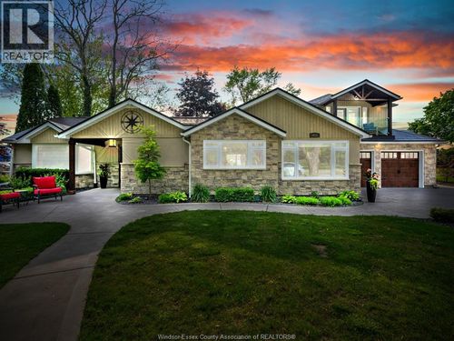 {{alt}} | Card Image