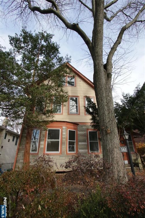 161 Chestnut St, Leonia, NJ, 07605-1200 | Card Image