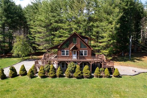 11 Lucky Lakes Rd, Grassy Creek, NC, 28631-9178 | Card Image