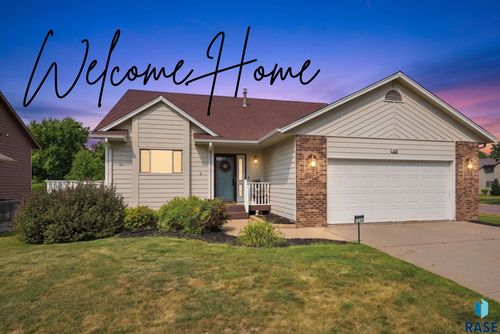 2738 S Avondale Ct, Sioux Falls, SD, 57110-5618 | Card Image