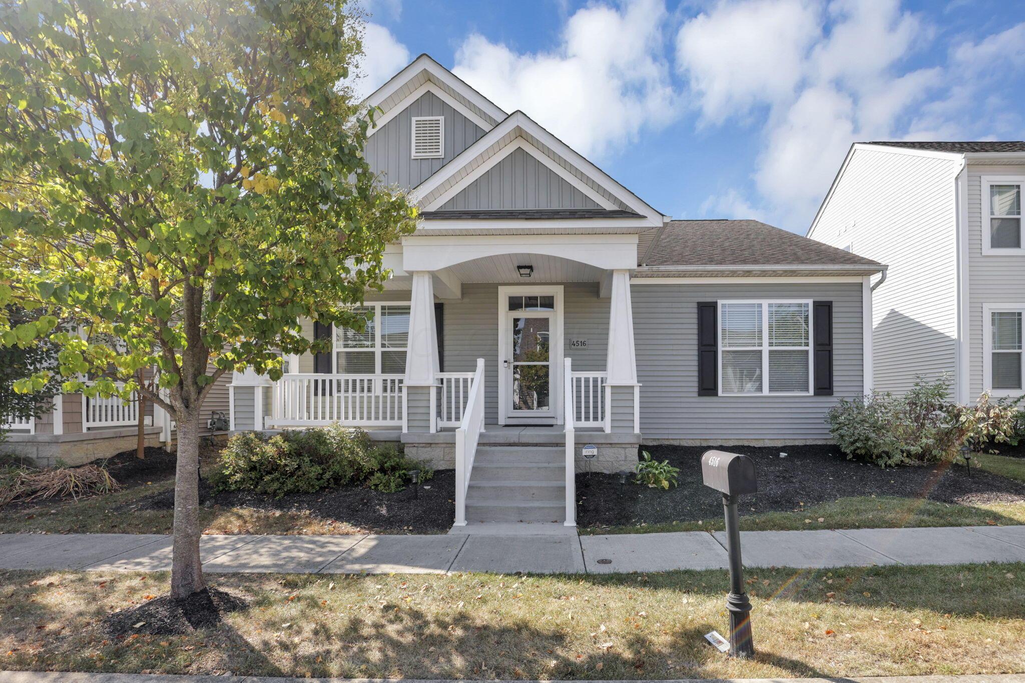 Snowy Meadow Dr, Grove City, OH 43123