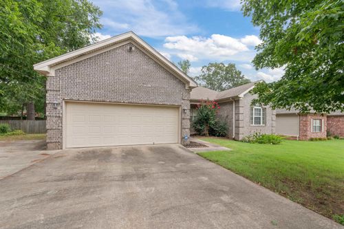 15 Cardinal Ln, Sherwood, AR, 72120-2601 | Card Image