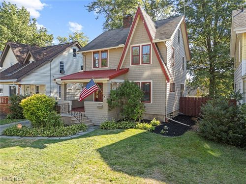 1523 8th St, Cuyahoga Falls, OH, 44221-4623 | Card Image