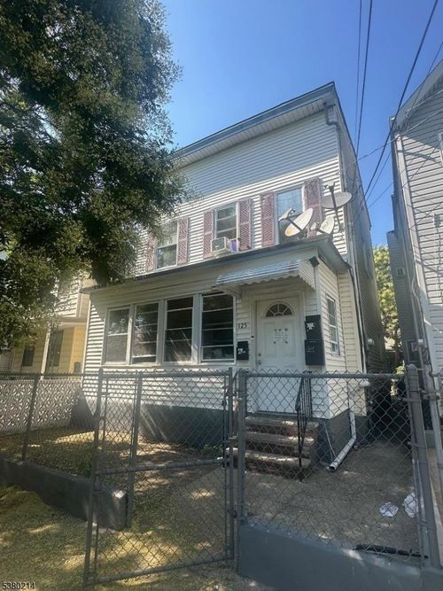125 Pearl St, Paterson, NJ, 07501-3193 | Card Image