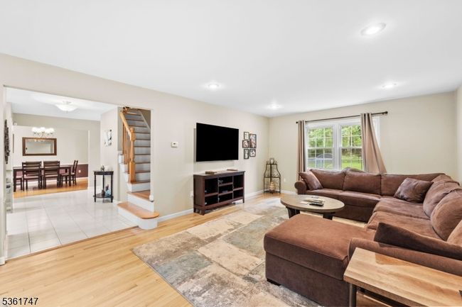 17 Friar Rd, House other with 4 bedrooms, 2 bathrooms and null parking in Morris Plains NJ | Image 9