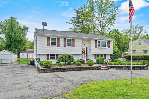 149 E Main St, Washingtonville, NY, 10992-1724 | Card Image