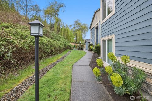 b-108-11901 93rd Ave Ne, Kirkland, WA, 98034-3653 | Card Image