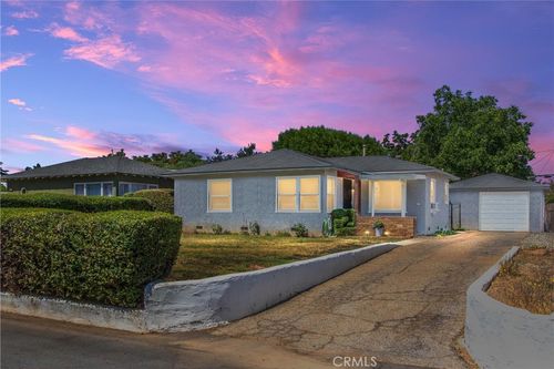 961 Orange Ave, Beaumont, CA, 92223-1917 | Card Image