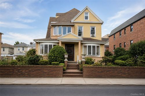 942 72nd St, Brooklyn, NY, 11228-1112 | Card Image
