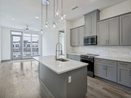 apt-4427-2700 Old Denton Rd, Carrollton, TX, 75007-6489 | Card Image