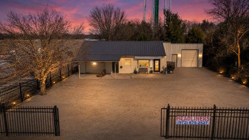 700 S Interstate Highway 45, Ennis, TX, 75119-6111 | Card Image