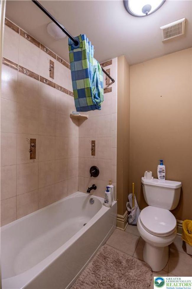 226 Sonny Dr, House other with 7 bedrooms, 6 bathrooms and null parking in Wind Gap PA | Image 38