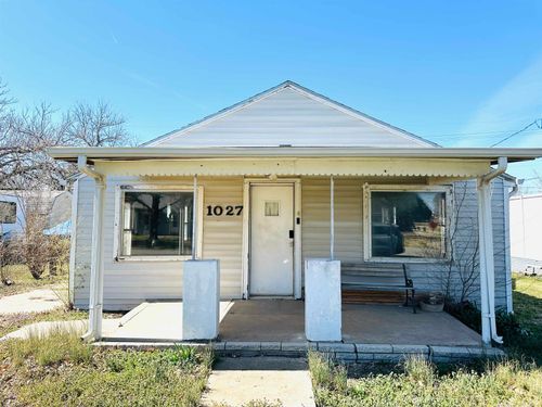 1027 N 5th St, Salina, KS, 67401-2901 | Card Image