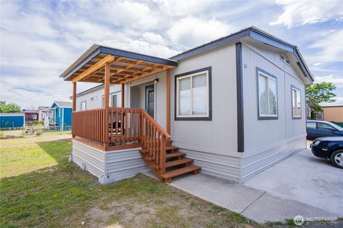 unit-82-4000 Longview St Ne, Moses Lake, WA, 98837-3440 | Card Image