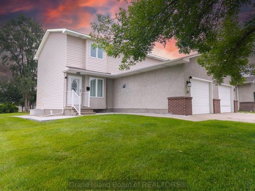 1603 Hope St, Grand Island, NE, 68801-7155 | Card Image