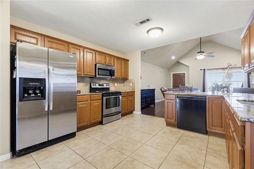 2633 N Villa Blvd, Fayetteville, AR, 72703-3327 | Card Image