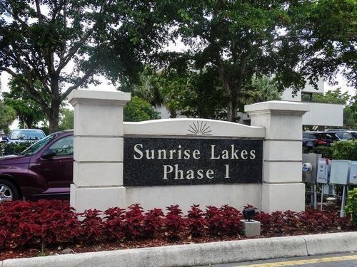204-8101 N Sunrise Lakes Dr, Sunrise, FL, 33322-1636 | Card Image