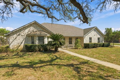 1630 Parkview, Pleasanton, TX, 78064-1744 | Card Image