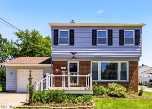 423 E 305th Street, Willowick, OH, 44095 | Card Image
