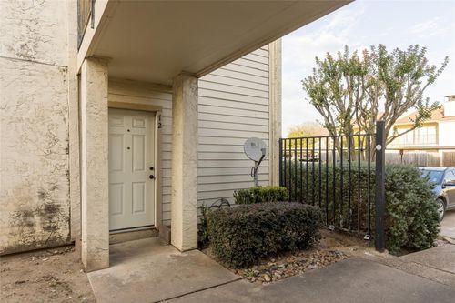 apt-72-10075 Westpark Dr, Houston, TX, 77042-5912 | Card Image