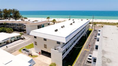 104 - 601 Gulf Drive N, Condo with 2 bedrooms, 2 bathrooms and null parking in Bradenton Beach FL | Image 1