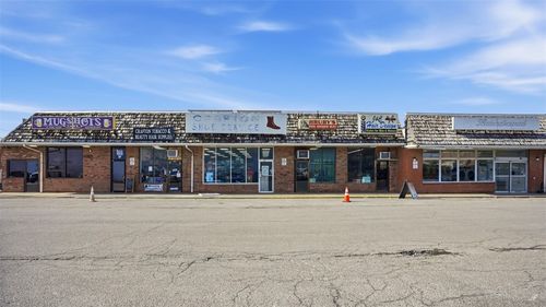 25-35 Walsh Rd, Crafton, PA, 15205-2336 | Card Image