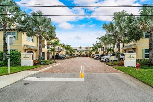 a3-3770 County Line Road, Tequesta, FL, 33469 | Card Image