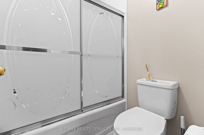 57 Lafayette Blvd, House other with 5 bedrooms, 3 bathrooms and 2 parking in Whitby ON | Image 32