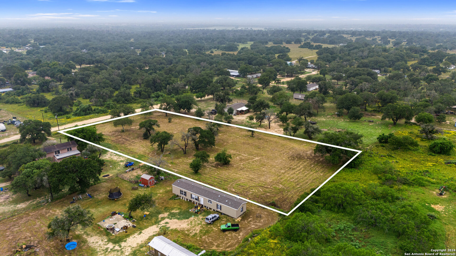 Robin Lynn Dr, Somerset, TX 78069