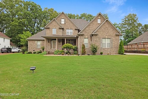 31 Brookhollow Cv, Jackson, TN, 38305-6475 | Card Image