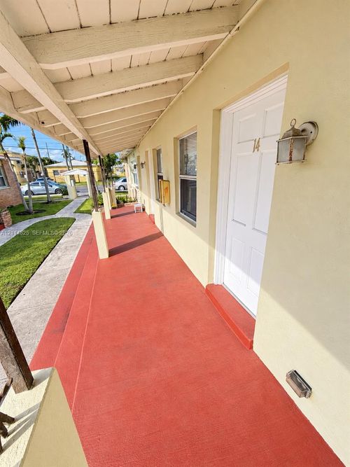 14-700 Ne 85th St, Miami, FL, 33138-3643 | Card Image