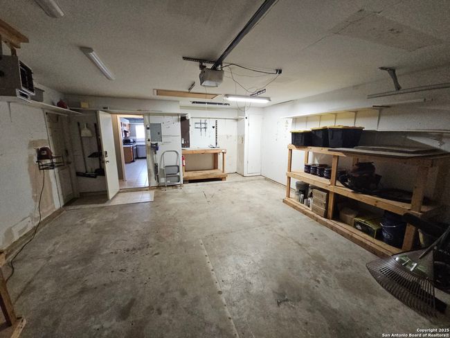 10105 Trappers Rdg, House other with 3 bedrooms, 2 bathrooms and null parking in Converse TX | Image 21