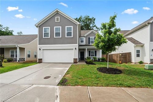 1392 Finwick Dr, Pfafftown, NC, 27040-9060 | Card Image