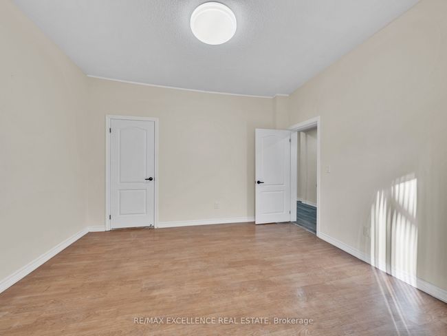 261 Cameron Ave, House other with 8 bedrooms, 3 bathrooms and 2 parking in Windsor ON | Image 11