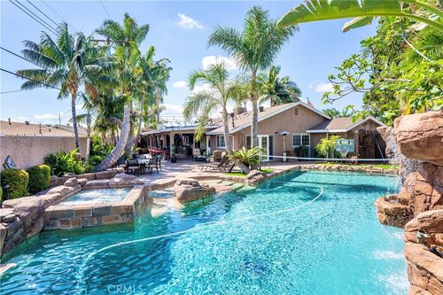 1239 N Jodi St, Villa Park, CA, 92867-5244 | Card Image