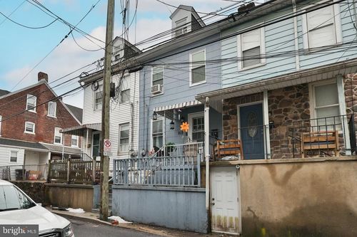 912 Spruce St, EASTON, PA, 18042-4312 | Card Image
