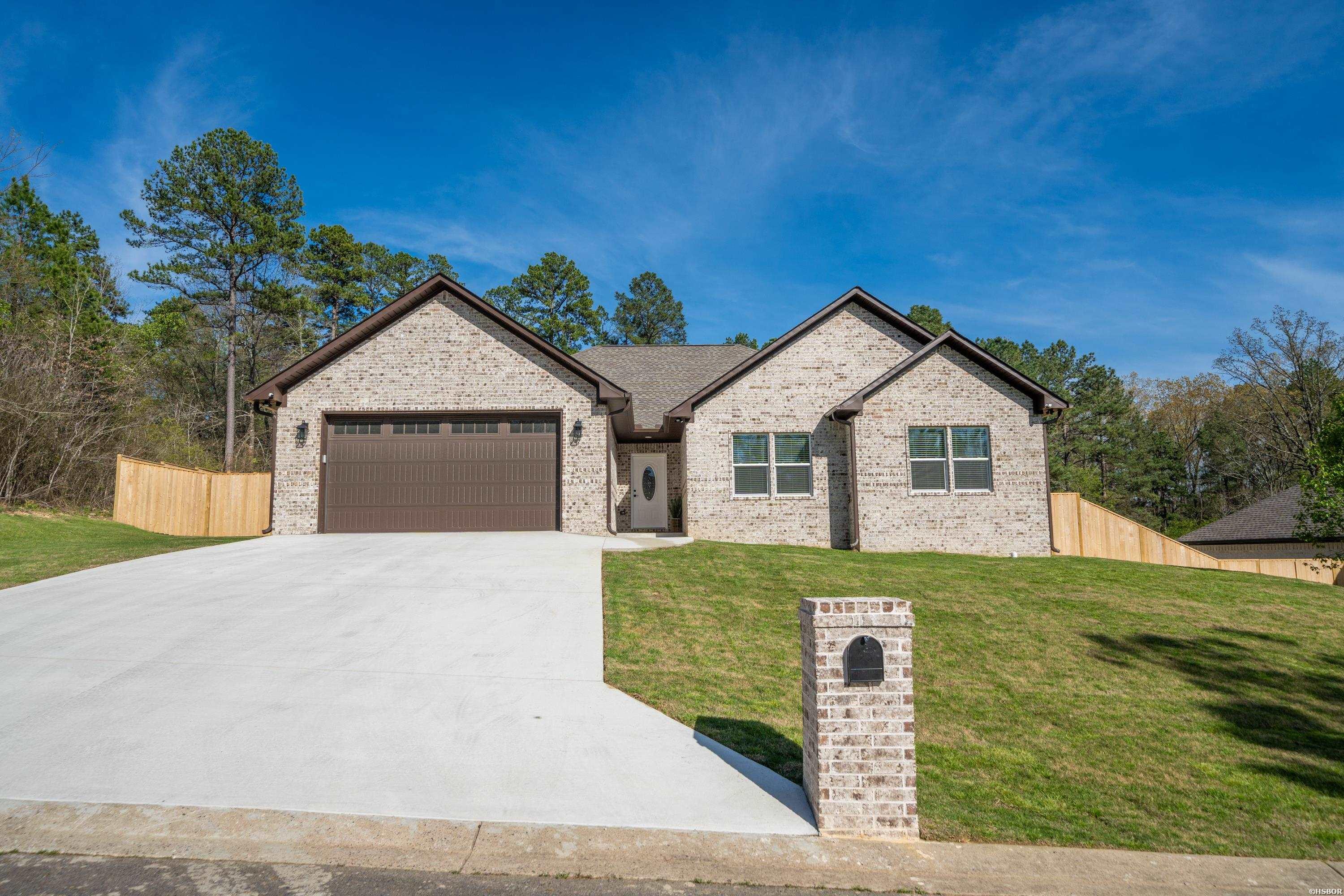 Ridgeway Pl, Hot Springs National Park, AR 71901