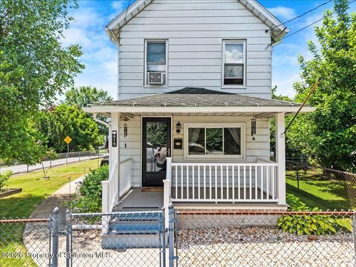 815 Jackson St, Dickson City, PA, 18519-1492 | Card Image