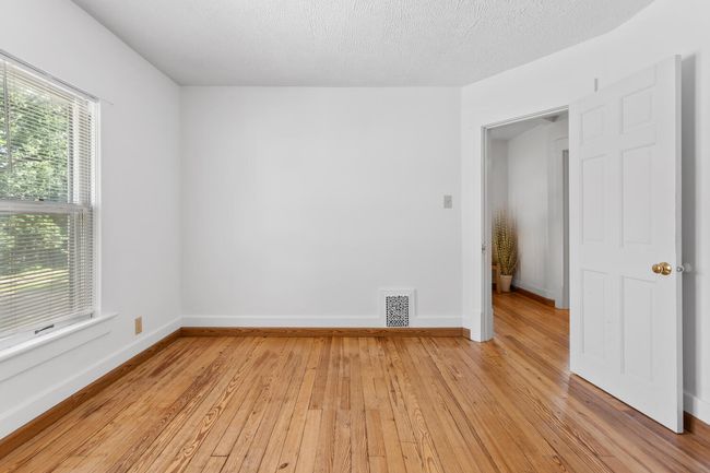 808 W Green St, House other with 5 bedrooms, 2 bathrooms and 2 parking in Champaign IL | Image 35