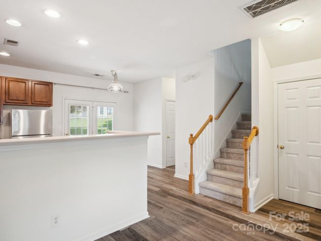 Freshly Painted interior | Image 5