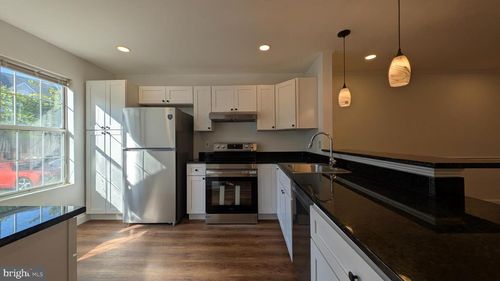 18730 Martins Landing Dr, GERMANTOWN, MD, 20874-2554 | Card Image