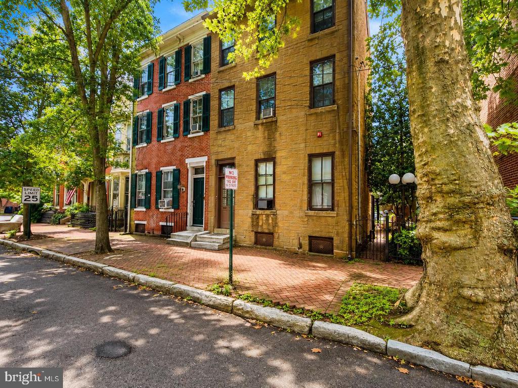 Residential Lease in BURLINGTON 5