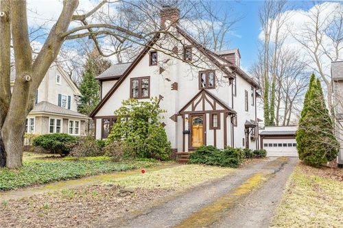 275 Yarmouth Road, Rochester, NY, 14610 | Card Image