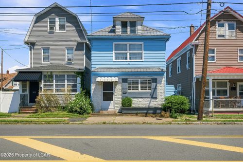 243 W End Rd, Hanover Township, PA, 18706-5426 | Card Image