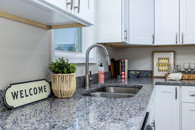422 Grubert Ave, House other with 3 bedrooms, 2 bathrooms and null parking in STAUNTON VA | Image 5