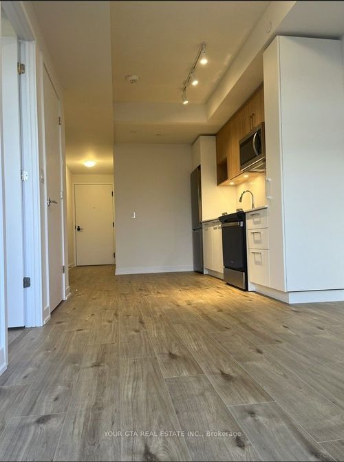 505-500 Plains Rd E, Burlington, ON, L7T2E1 | Card Image