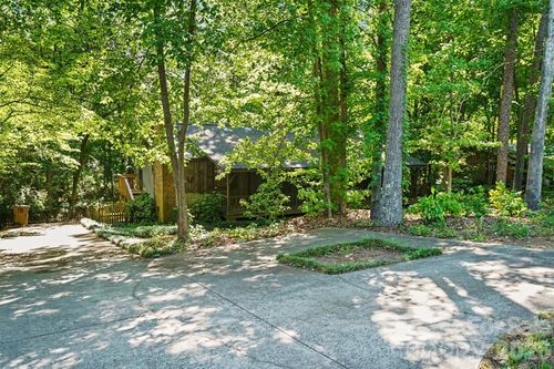 5921 Senconee Rd, Matthews, NC, 28104-6097 | Card Image